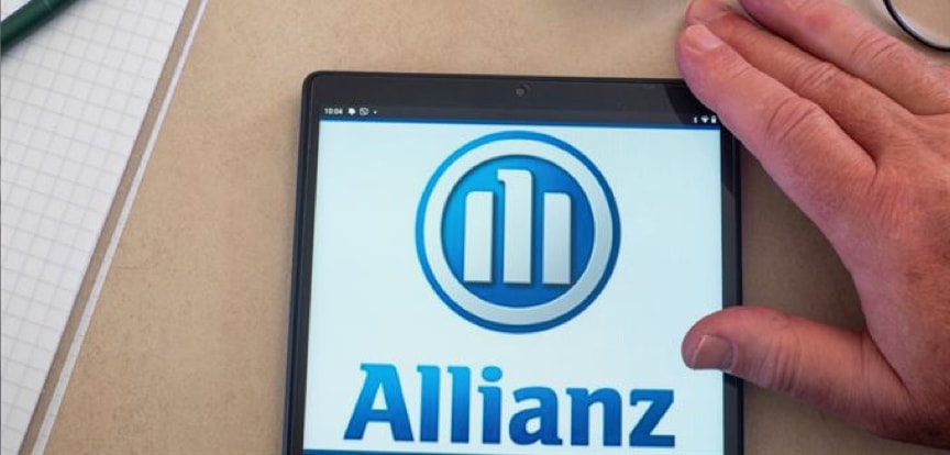 A device allowing Allianz customers to communicate electronically