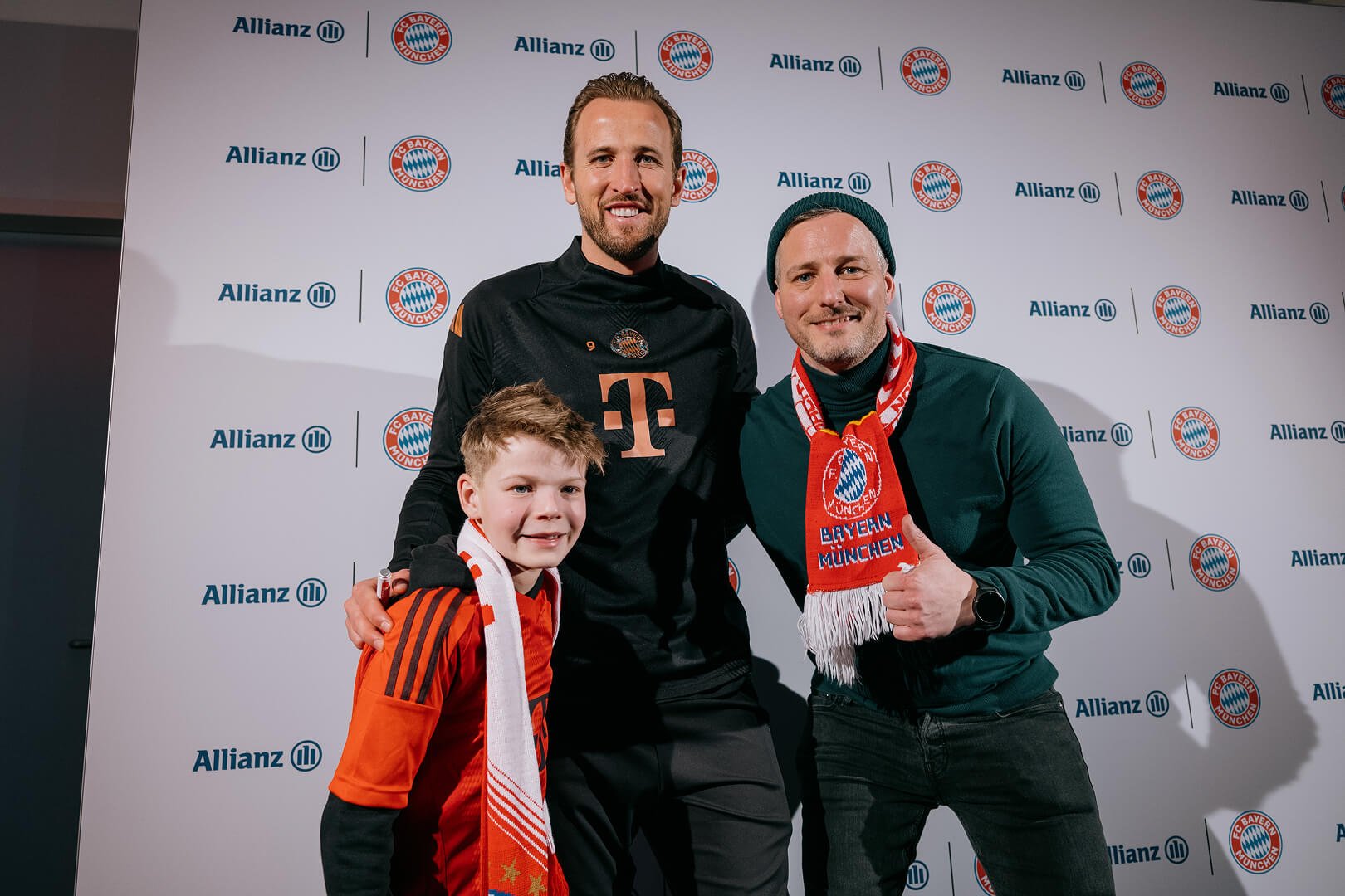 2 fans meet Harry Kane