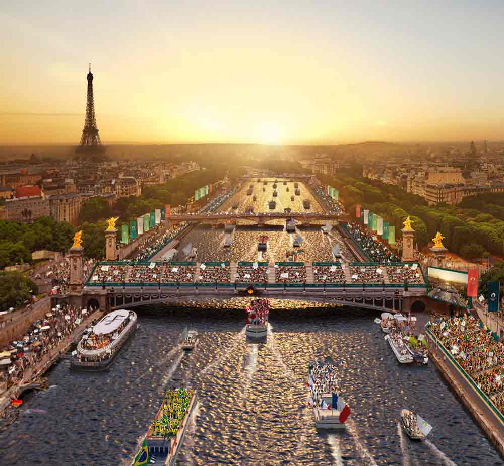 Blick auf das olympische Ereignis auf der Brücke über die Seine und den Eiffelturm im Hintergrund