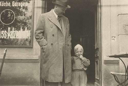 Martin Lachmann (links) mit seinem Enkel Peter Haas. 