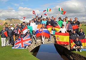 Die Allianz begrüßt 18 junge Golfer aus elf Ländern in St. Andrews, Schottland, zum jährlichen Allianz Golf Camp vom 22. bis 25. August 2015.
