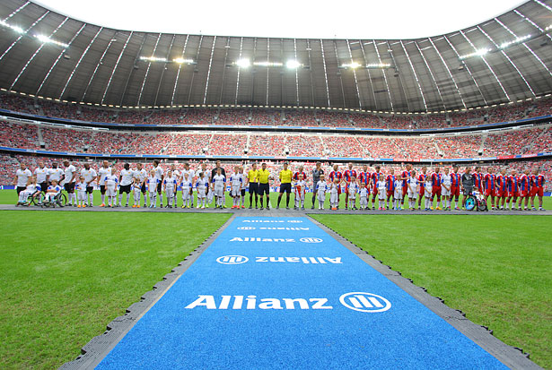 Teampräsentation FC Bayern München: FC Bayern Allstars gegen Manchester United Legends