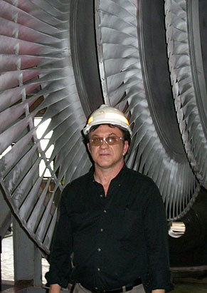 Larry Hunter arbeitet seit neun Jahren bei Allianz Risk Consulting und ist Experte für Stromerzeugung. 