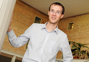 Digital und papierlos: Martin Hintz, Koordinator Emerging Consumers, Allianz Group.