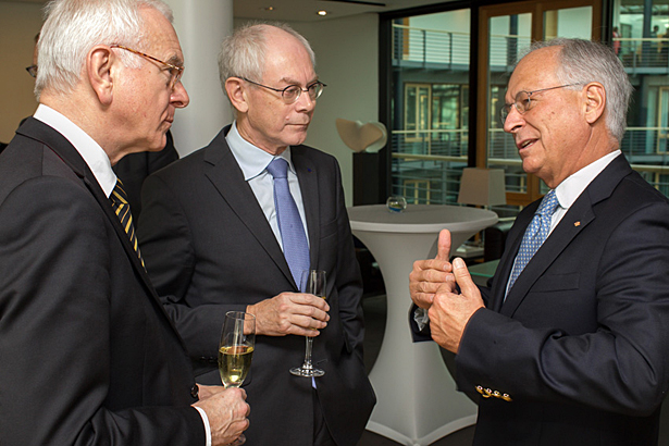 Hans Gert Pöttering, Herman van Rompuy und Wolfgang Ischinger (von links) im Allianz Forum in Berlin.