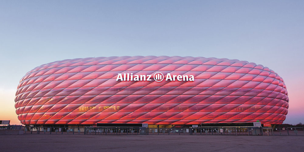 Picture of Allianz Arena in red lights