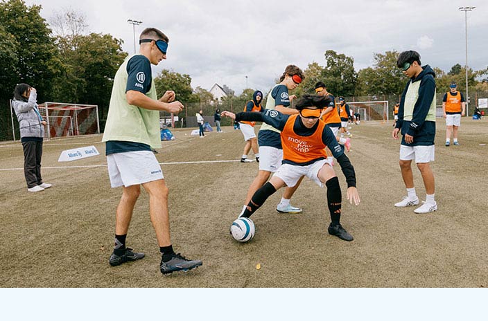 Spielsituation beim Blindenfußball