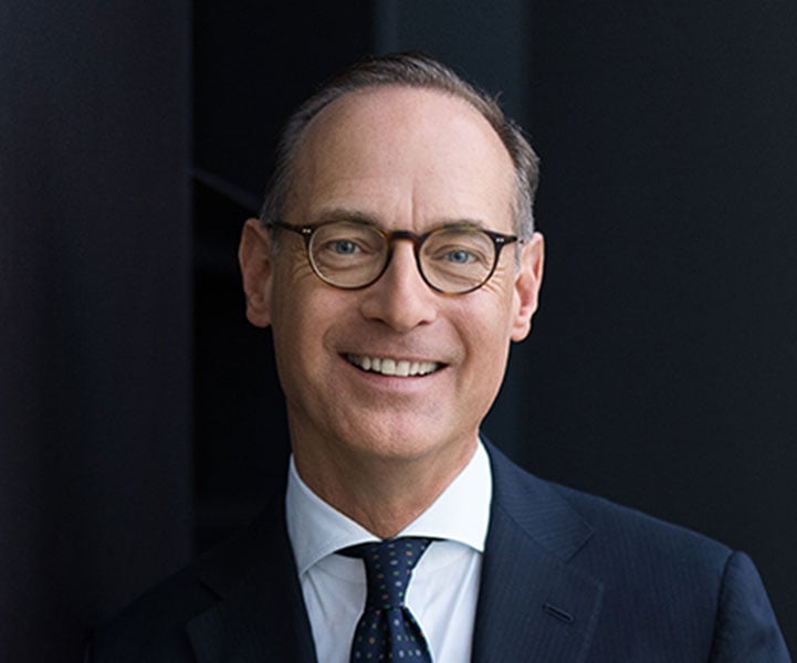 Portrait of Oliver Bäte