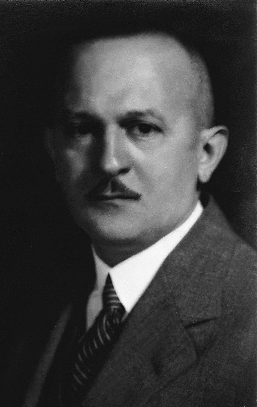 Portrait of Martin Lachmann.