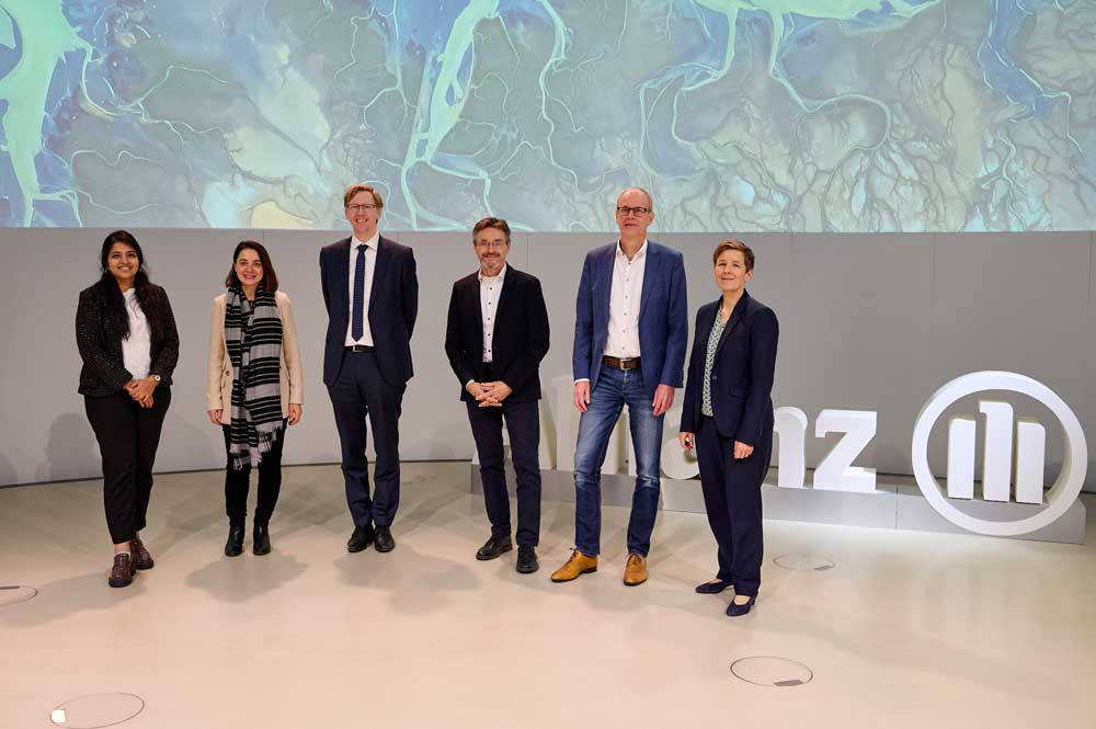  From left: Supriya Krishnan, winner of the 2024 Allianz Climate Risk Award; Emilia Macarie, Allianz Group Sustainability Officer; Holger Tewes-Kampelmann, CEO Allianz Reinsurance; Prof. Dr. Ralf Ludwig, LMU München; Markus Stowasser, Global Head of Catastrophe Risk Management, Allianz Reinsurance; Sibylle Steimen, Managing Director Advisory & Services, Allianz Reinsurance