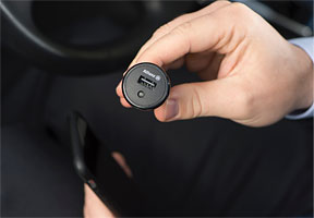 A lifesaver in your car cigarette lighter: calls for help when the driver is no longer capable of doing so.