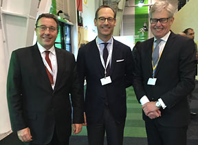 Oliver Bäte (in the middle) with Achim Steiner and Mats Andersson, CEO of the Fourth Swedish National Pension Fund.