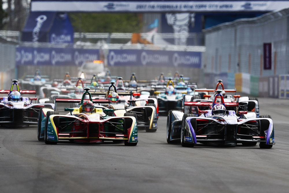 Allianz expands partnership with Formula E and extends it until 2022