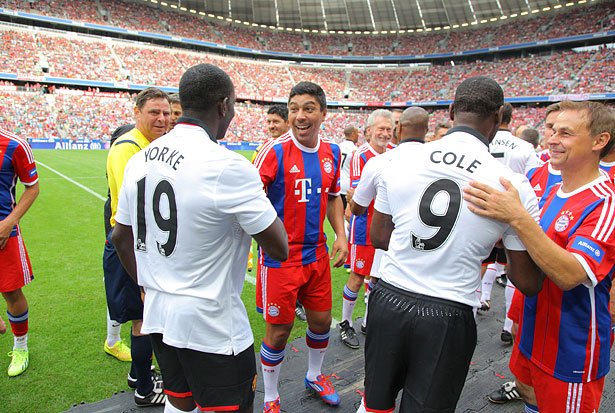 Team Presentation FC Bayern München: FC Bayern Allstars gegen Manchester United Legends: York, Cole, Breitner, Thon, Elber