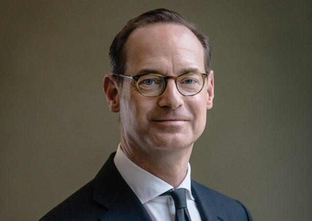 Contract of Allianz SE CEO Oliver Bäte extended