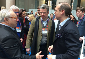 Hubert Burda, Publisher Dirk Ippen, Paul-Bernhard Kallen (CEO Hubert Burda Media) and Oliver Bäte having a chat on DLD 2016 (from left to right). In the background on the right hand side, you can see Lars Hinrichs, founder of Xing.